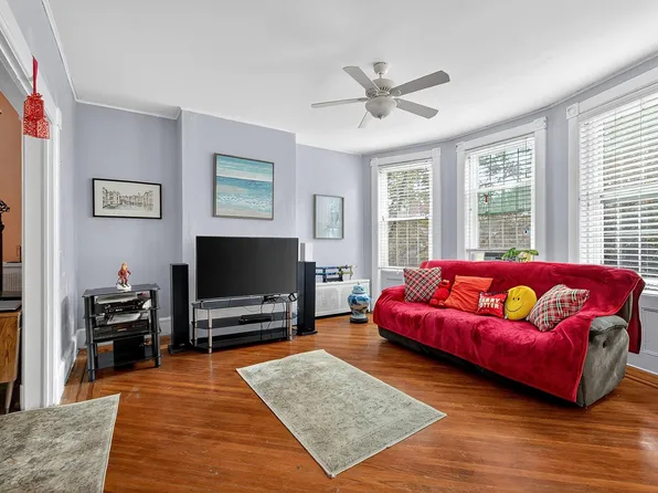 116 Bentley Avenue image 25 of 50