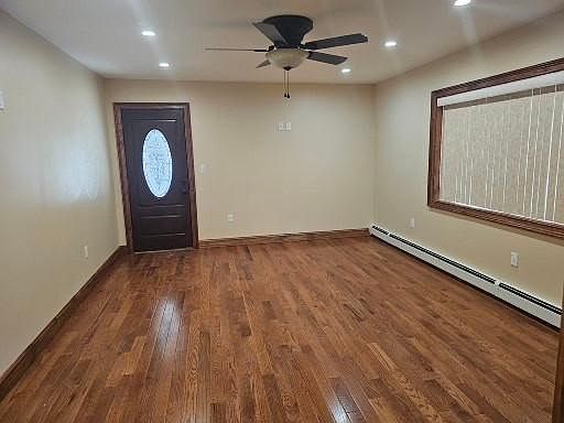 1st image of 2304 Tenbroeck Ave