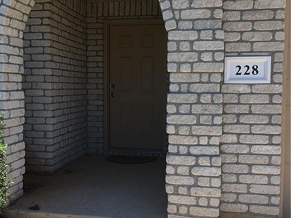 2nd image of 228 Goldeneye Ln
