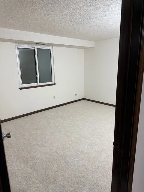 2 bed, 952 sqft, $2,200 — Photo 4