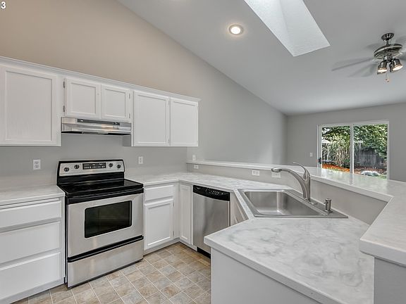 5th image of 5146 SE Belmont Ct