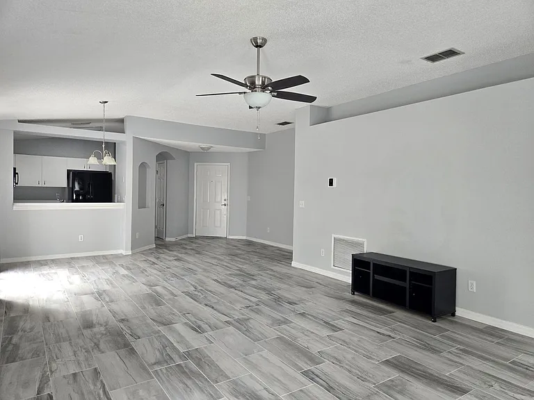2102 Braxton St — Photo 10