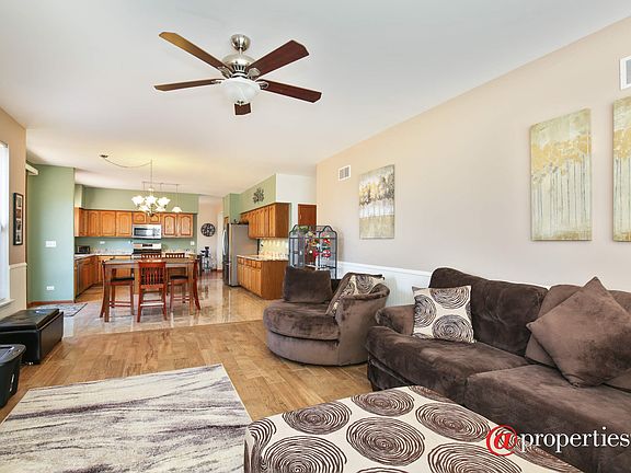 Living Room / Dining Room