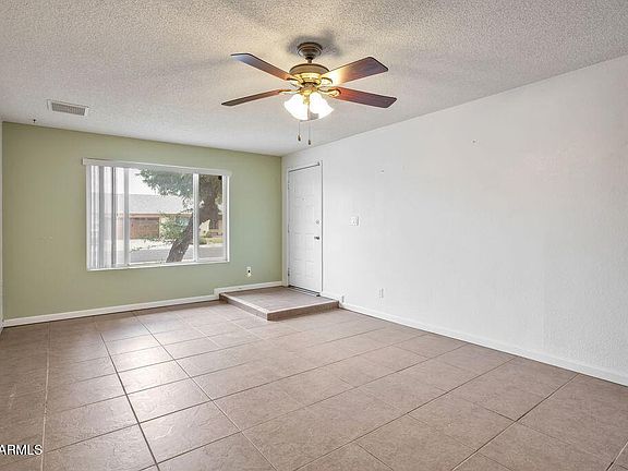5th image of 3014 W ANGELA Drive