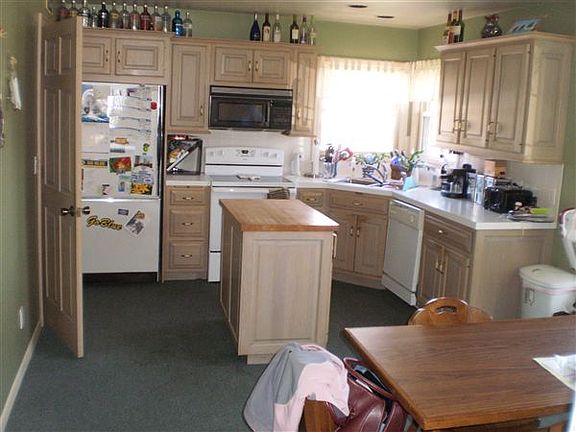 5th image of 1912 Fruitwood Dr NW