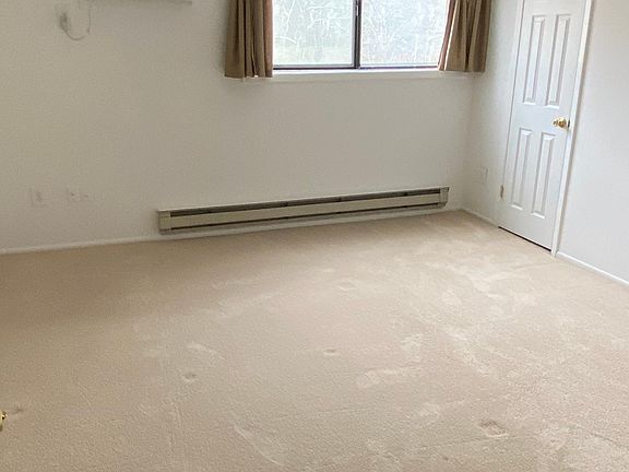 5th image of 1 Medford Ct #2