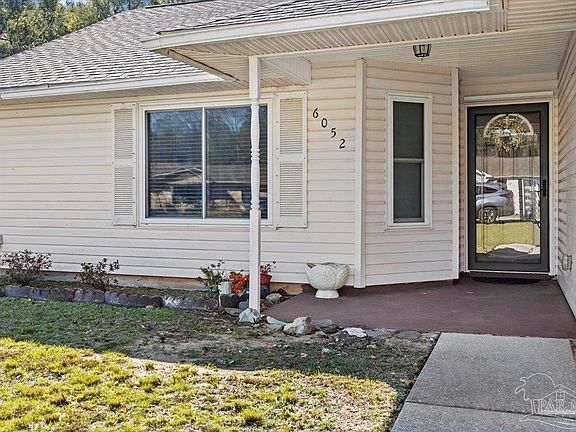 3rd image of 6052 Savannah Dr