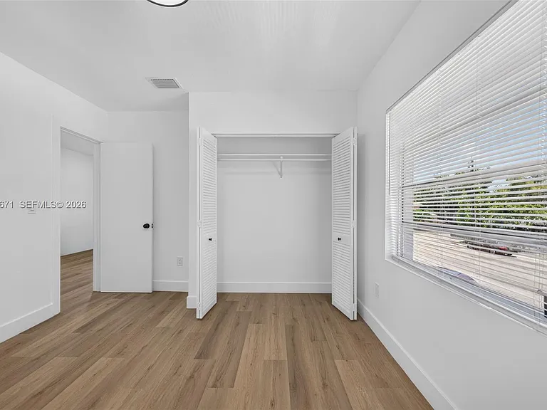 1900 SW 6th St #6 — Photo 15