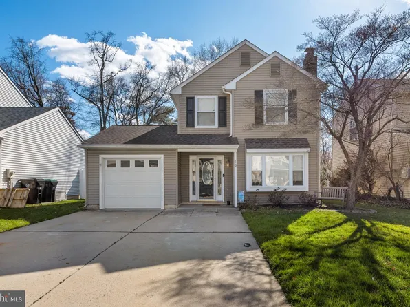 19 Woodvale Dr, Atco, NJ 08004