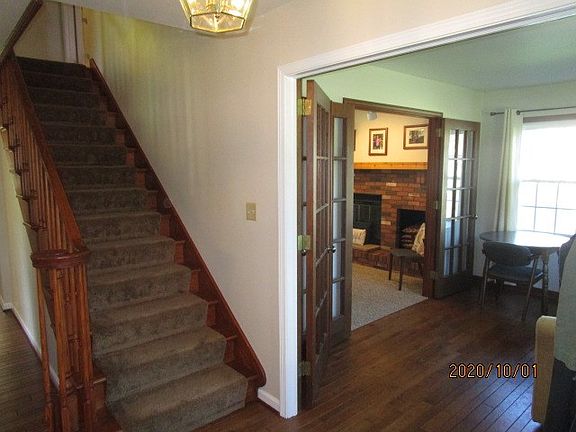 3rd image of 35 Neubauer Dr