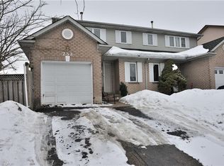 233 Benesfort Cres, Kitchener, ON N2N 3B5