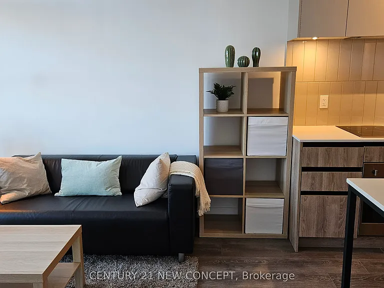 7950 Bathurst St #1018A — Photo 8