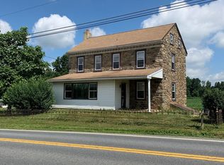 571 Huffs Church Rd, Alburtis, PA 18011