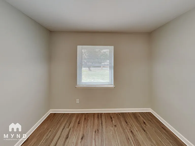 14839 Green Valley Dr — Photo 16