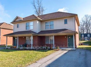 401 Somerset Ct, Sellersburg, IN 47172