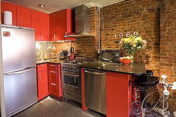 Rented by Bellmarc Realty | media 15