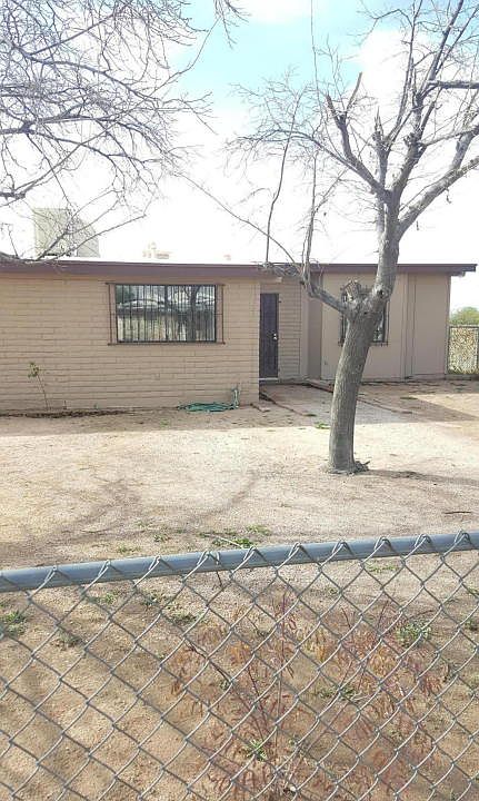 1st image of 411 W Inez Dr
