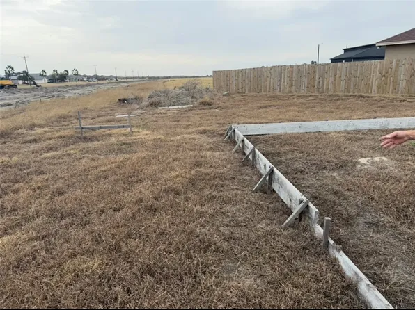 6729 Keyan Dr, Corpus Christi, TX 78414