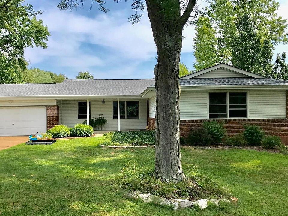 1st image of 326 Wildbrier Dr
