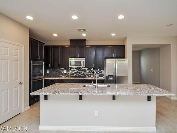 4th image of 7048 Glencoe Harbor Ave