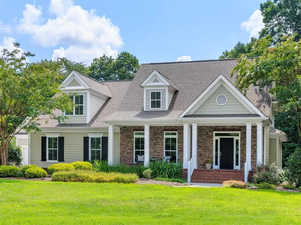 2626 Sly Fox Ln, Signal Mountain, TN 37377