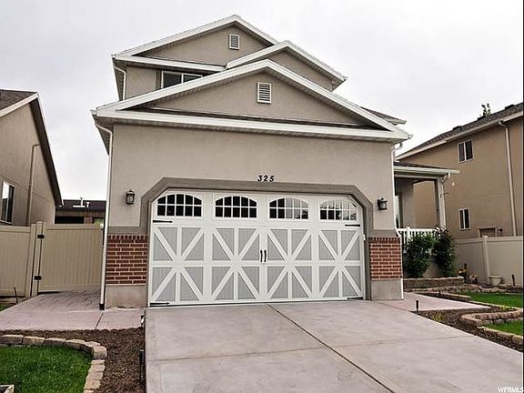 3rd image of 325 E Lincoln Park Dr