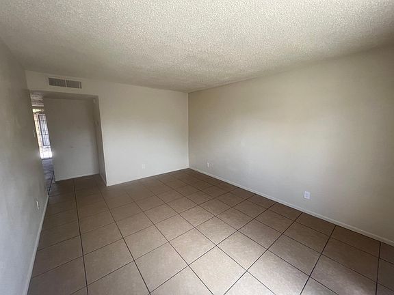 2nd image of 545 Palomas Dr SE #1