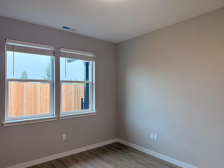 5552 Skyline Rd S — Photo 22