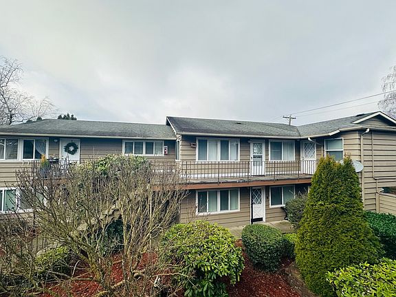 2nd image of 3140 Maryland St #4