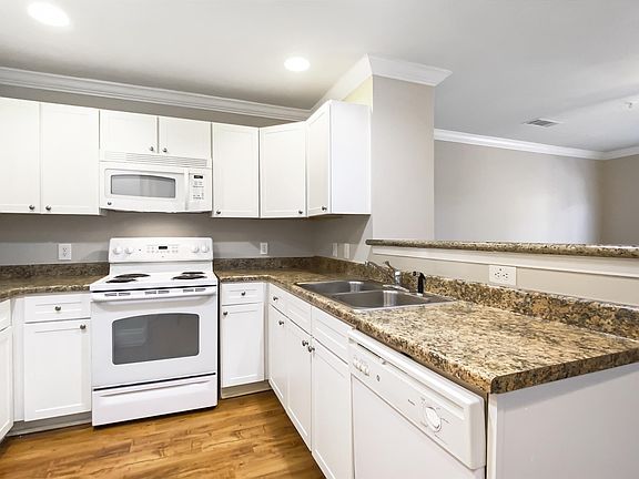 2nd image of 1725 Harvey Mitchell Pkwy S #South630