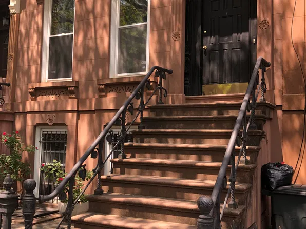 741 Jefferson Avenue image 1 of 15