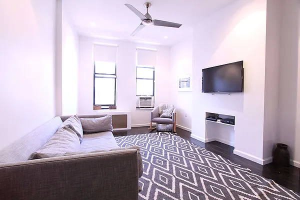 Rented by Compass | media 18