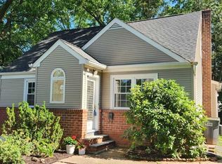 16 Homestead Pl, Bergenfield, NJ 07621