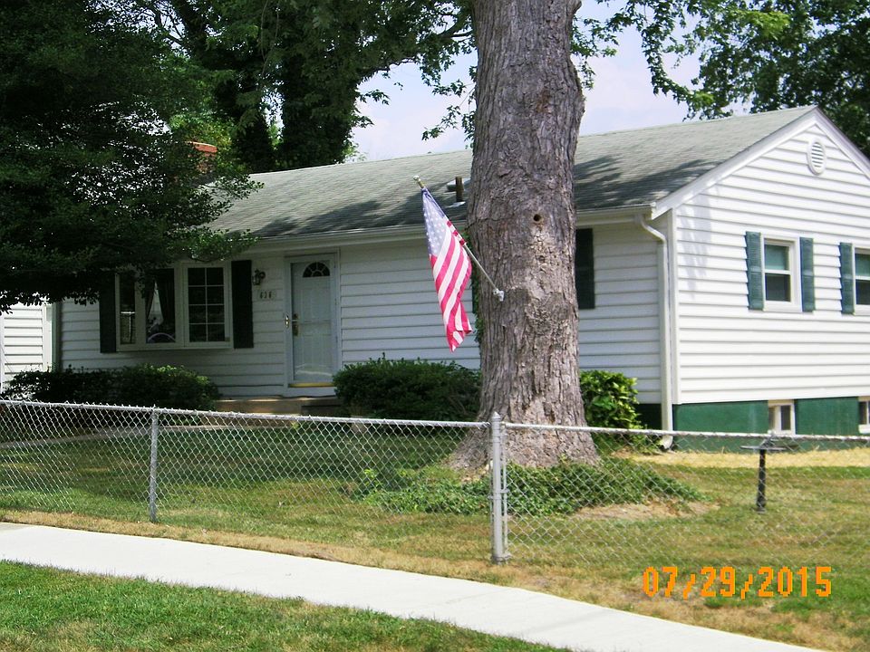 1st image of 636 Blandford St