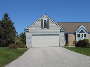 5604 Spring Knoll Dr, Bay City, MI