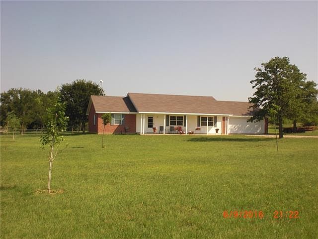 1st image of 925 Green Oak Dr