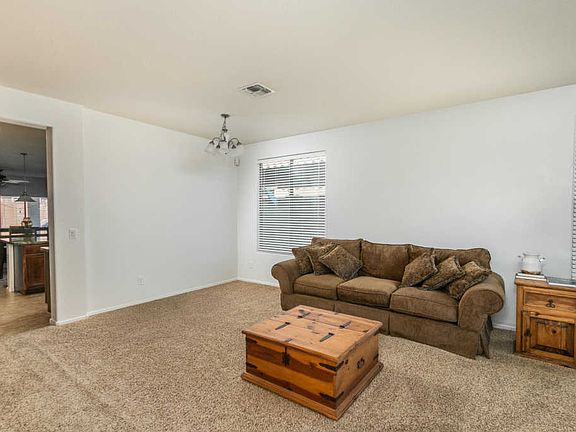 3rd image of 10856 W Washington St