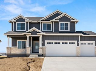 5208 149th St, Urbandale, IA 50323