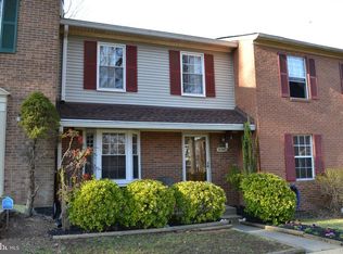 6340 Shaundale Dr, Springfield, VA 22152