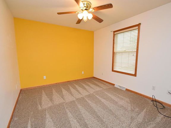 5th image of 3846 Scarborough Way