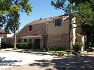 1015 Townplace St, Houston, TX 77057
