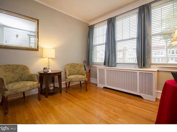 2nd image of 3421 Saint Vincent St