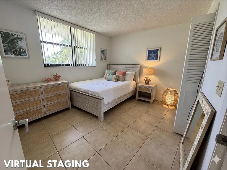 112 Lake Emerald Dr #203 — Photo 3
