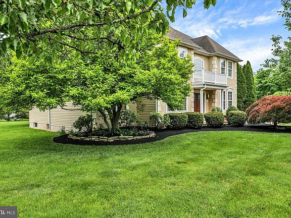 3rd image of 4 Ashbridge Ct