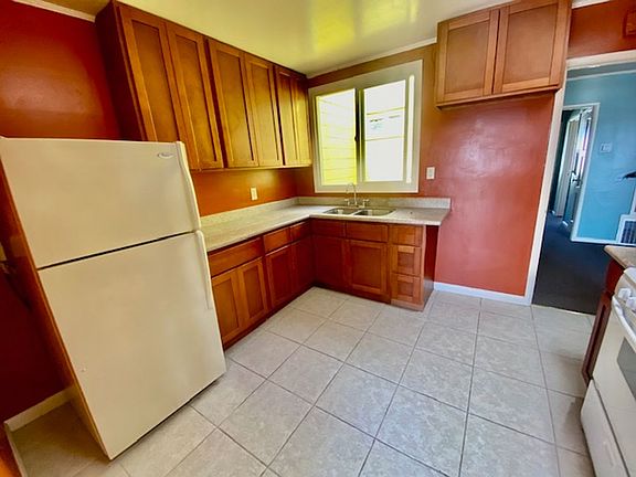 3rd image of 3736 Taraval St #3736