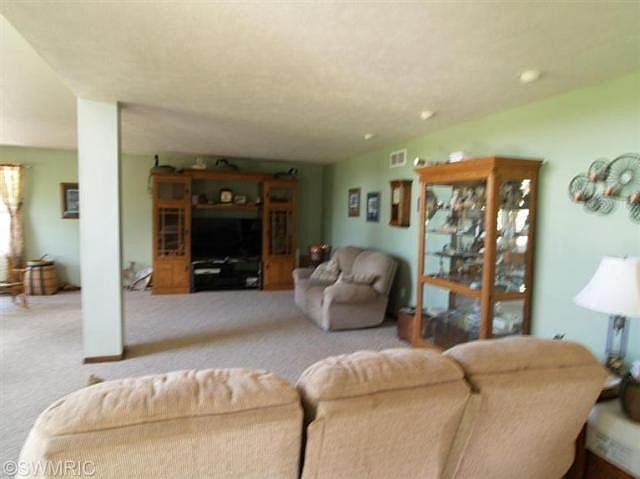 2nd image of 16715 Mason St