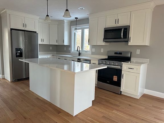 2nd image of 15 Hampstead Ave