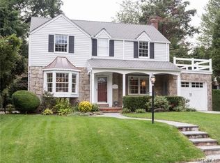 59 Shoreview Rd, Manhasset, NY 11030