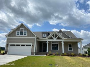 936 Hunter Grace Dr, Winterville, NC 28590