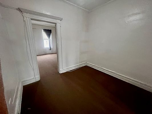 2nd image of 427 52nd St Floor 3
